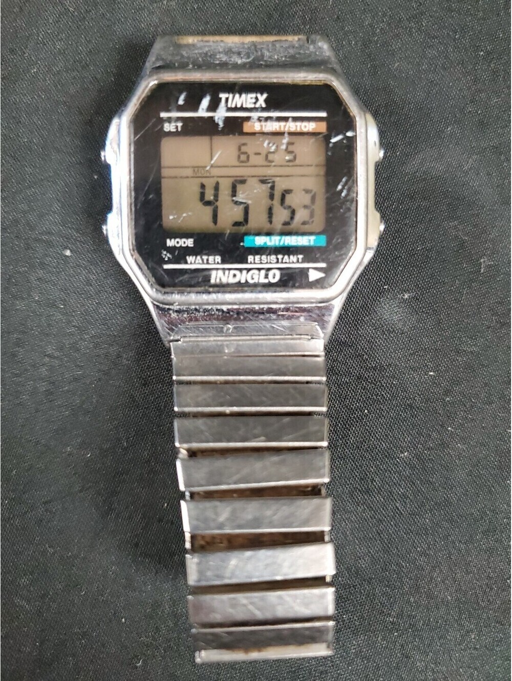 Vintage Silver Tone Timex Indiglo Men's Digital Wristwatch 555 M9 WORKING